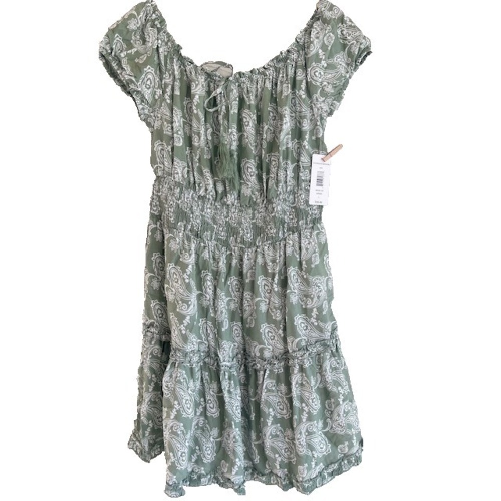 Justify Green Paisley Short Sleeve Dress with Round Neckline Size L
